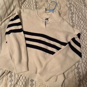 Old Navy Cream and Black Zip Up Sweater
